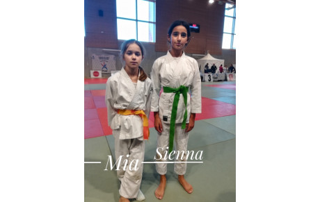 Mia et Sienna (Circuit département Benjamins à Rumilly) Samedi 26/11/2022